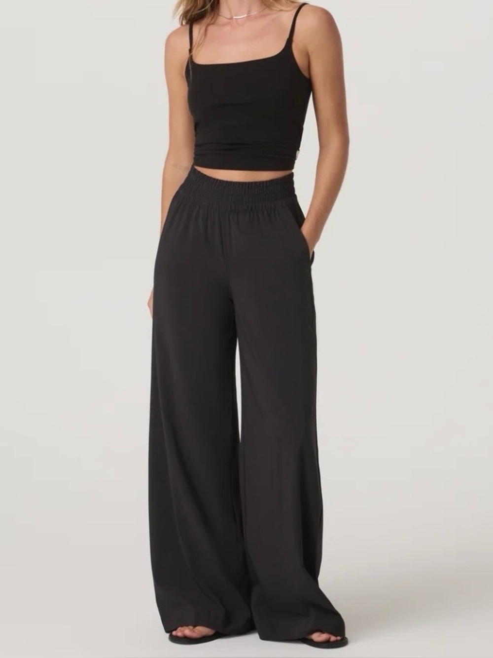 Vuori Black Villa Wide-Leg Elastic-Waist Pant